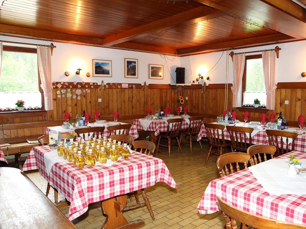 Planinska Koca Na Gozdu Hotel Kranjska Gora Ngoại thất bức ảnh